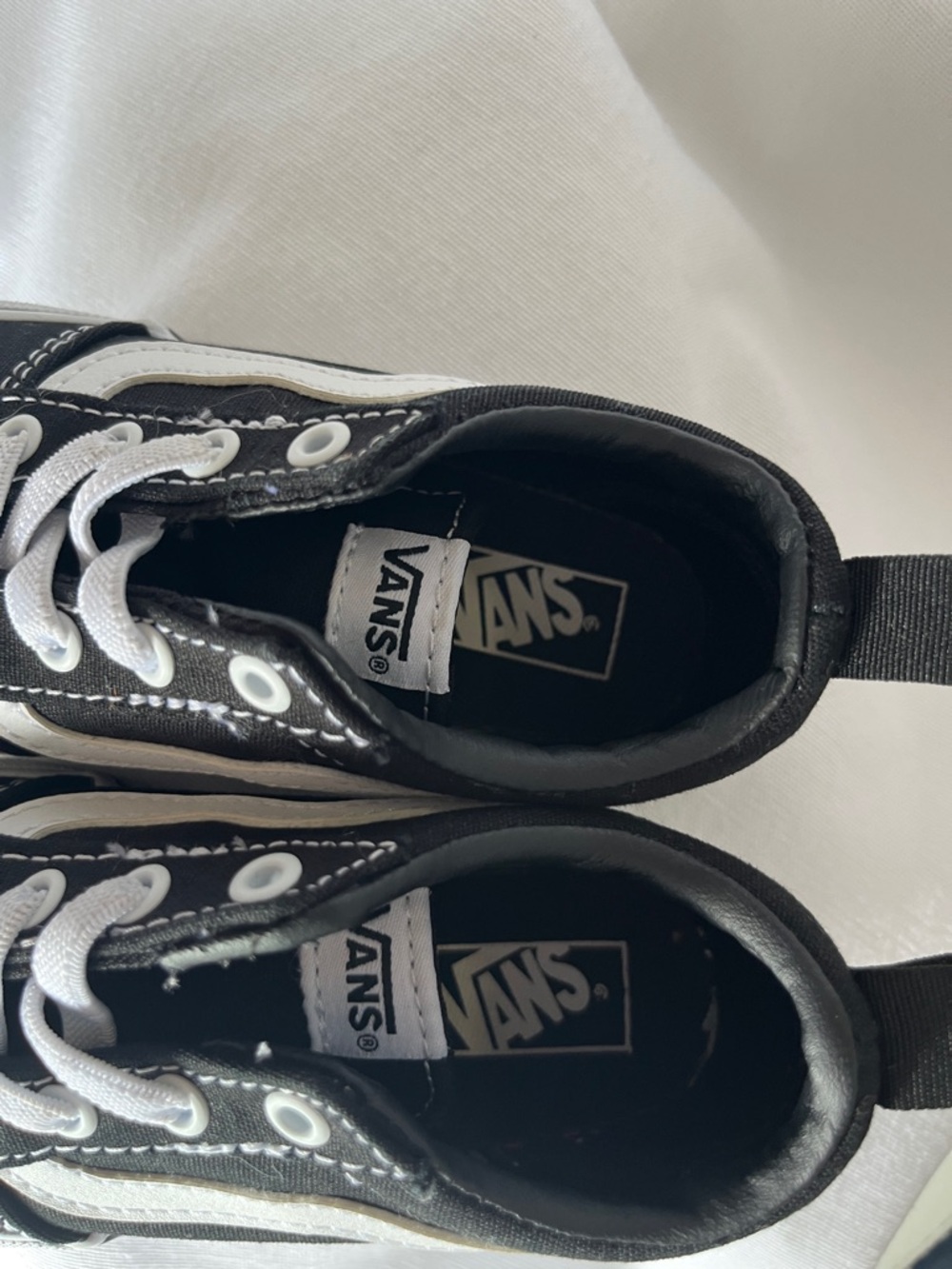 Vans Kids Black and White Low-Top Lace-Up Sneakers - Picture 4 of 7